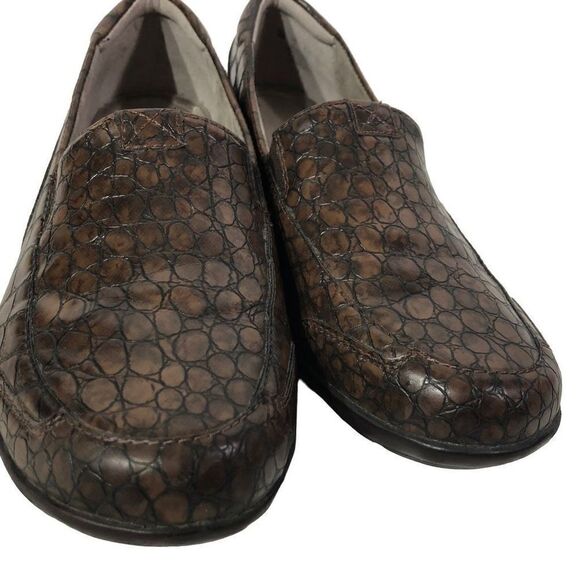 Naturalizer Women's Crocodile Print Slip on Loafers Size 9W - Picture 2 of 11